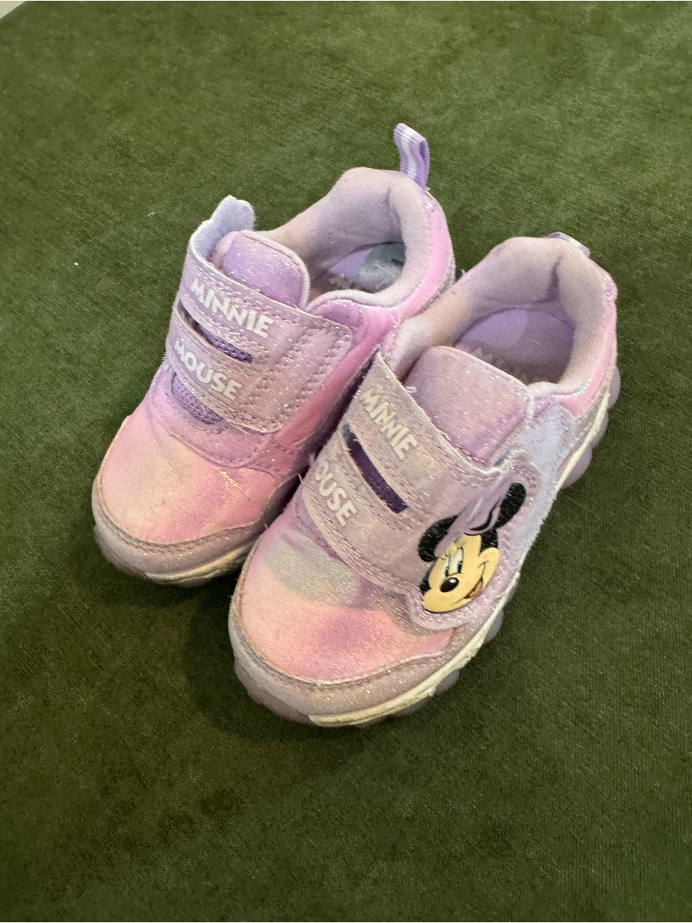 Minnie Mouse sneakers